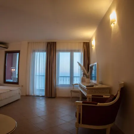 Aparthotel Rocamar Beach 3*